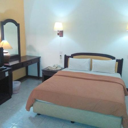 Hotel Zaitun Selaparang Lombok Kültér fotó